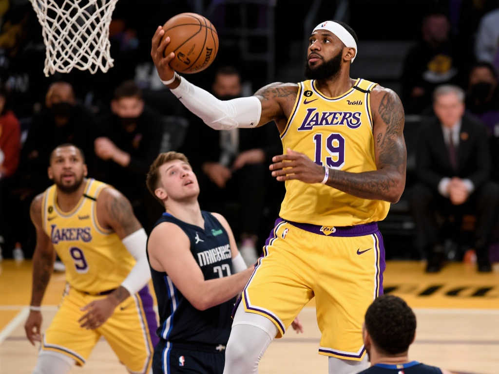 19分高效助力东契奇!湖人内线支柱复出,重振球队攻守 19分高效助力东契奇!湖人内线支柱复出,重振球队攻守